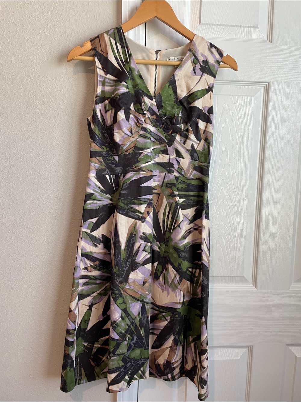 Banana Republic Sleeveless V-Neck Tropical Print Dress